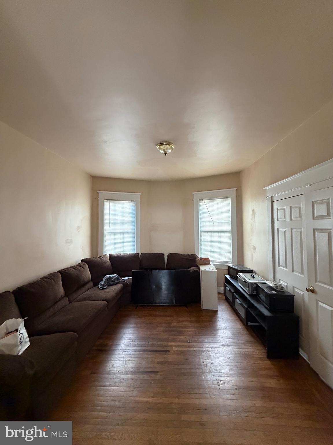 DORCHESTER - Residential Income