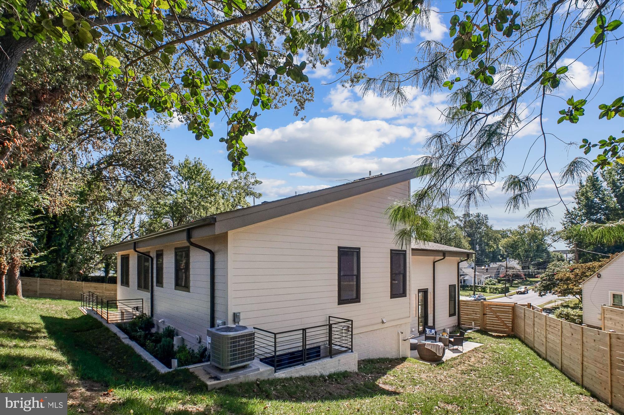 BEL AIR - Residential