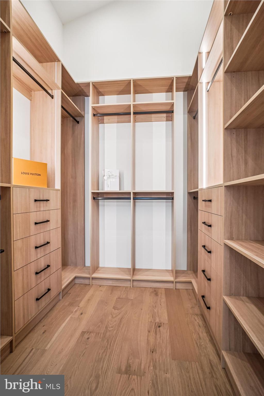 BEL AIR - Residential