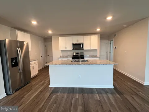 5207 Crooked Lane, Stephens City, VA MLS: VAFV2039284