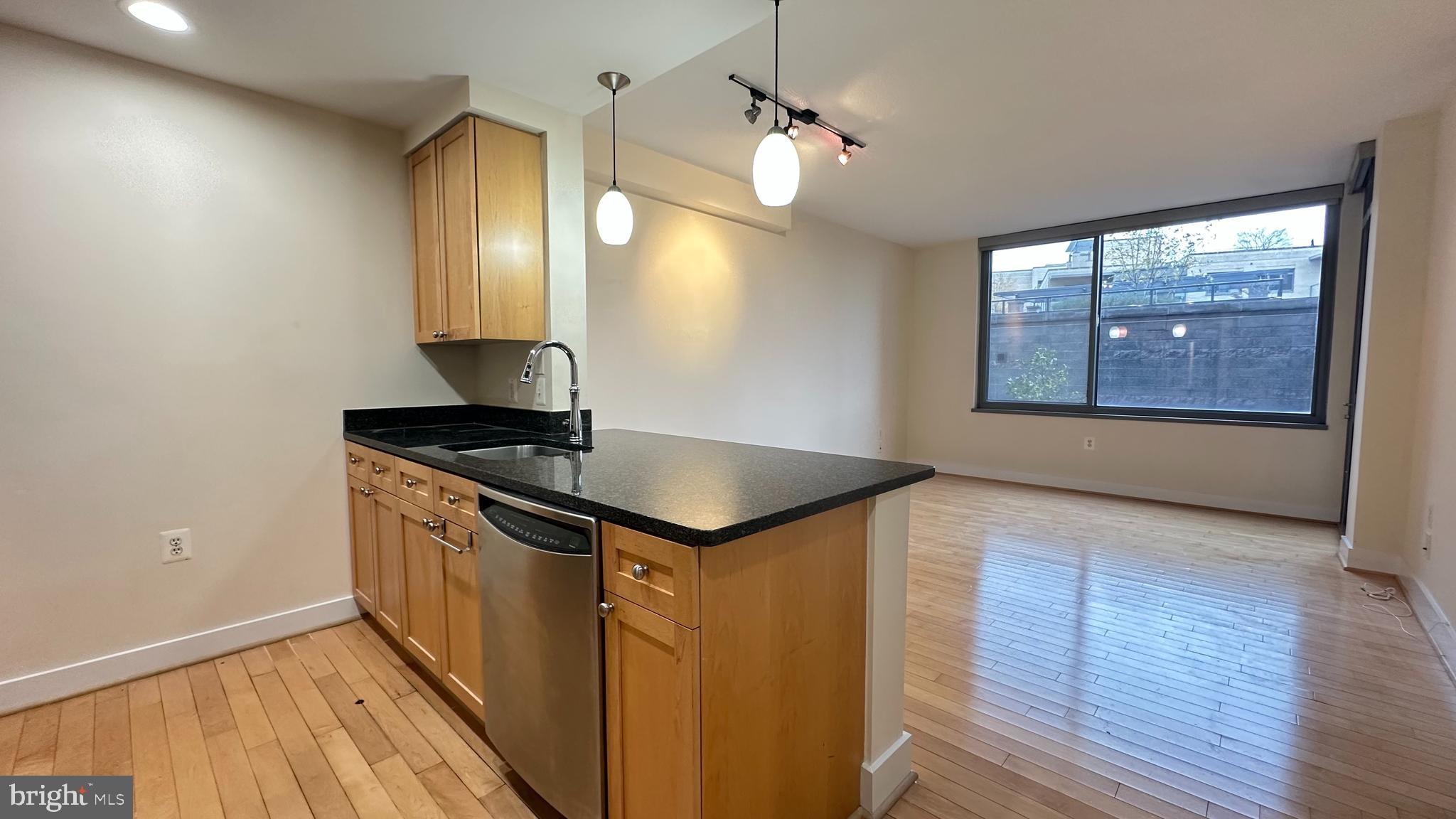 2001 15TH STREET N 320