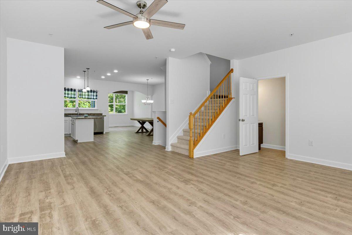 444 ENGLISH OAK LANE