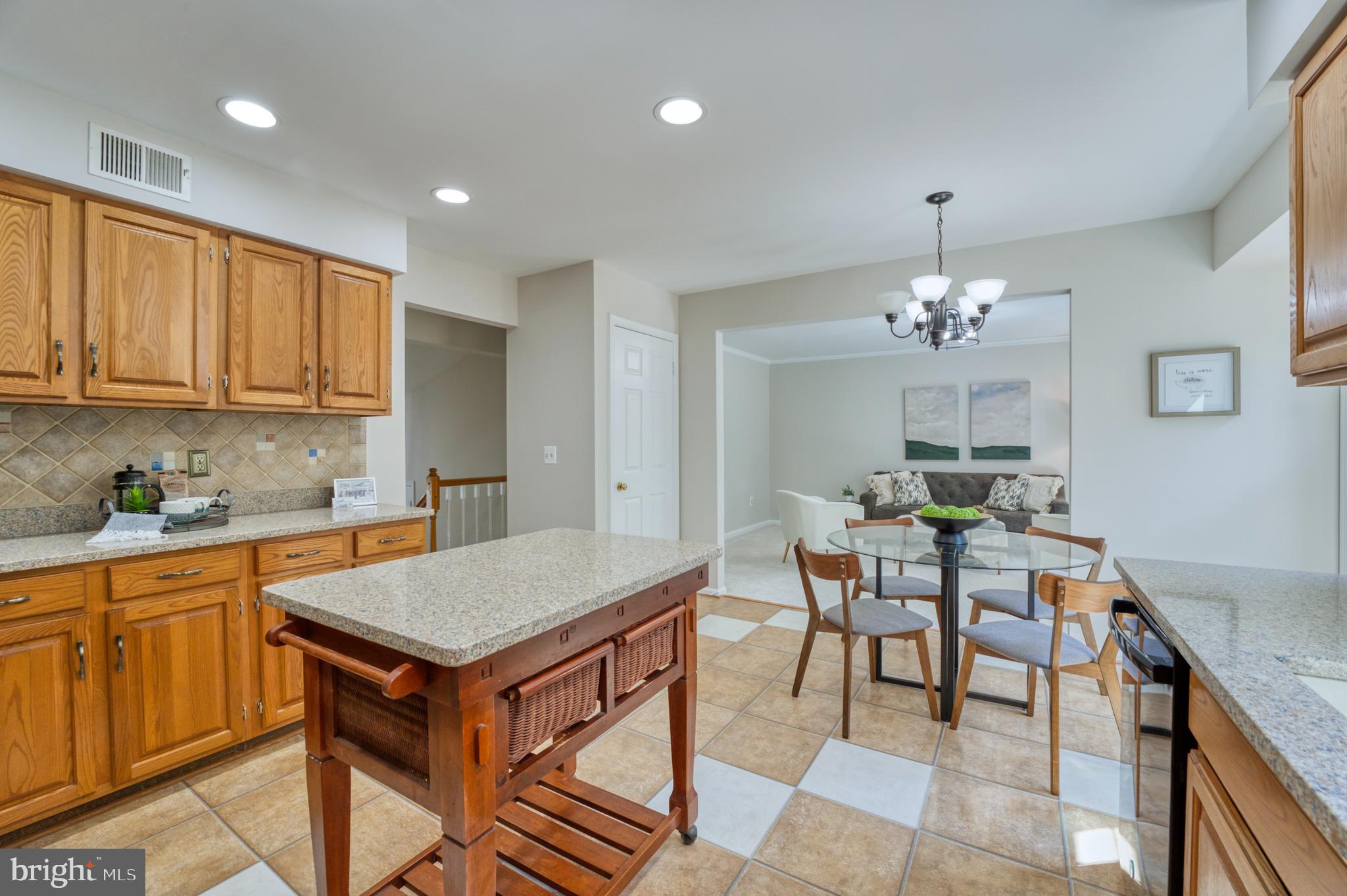 HUNTERS RUN - Residential