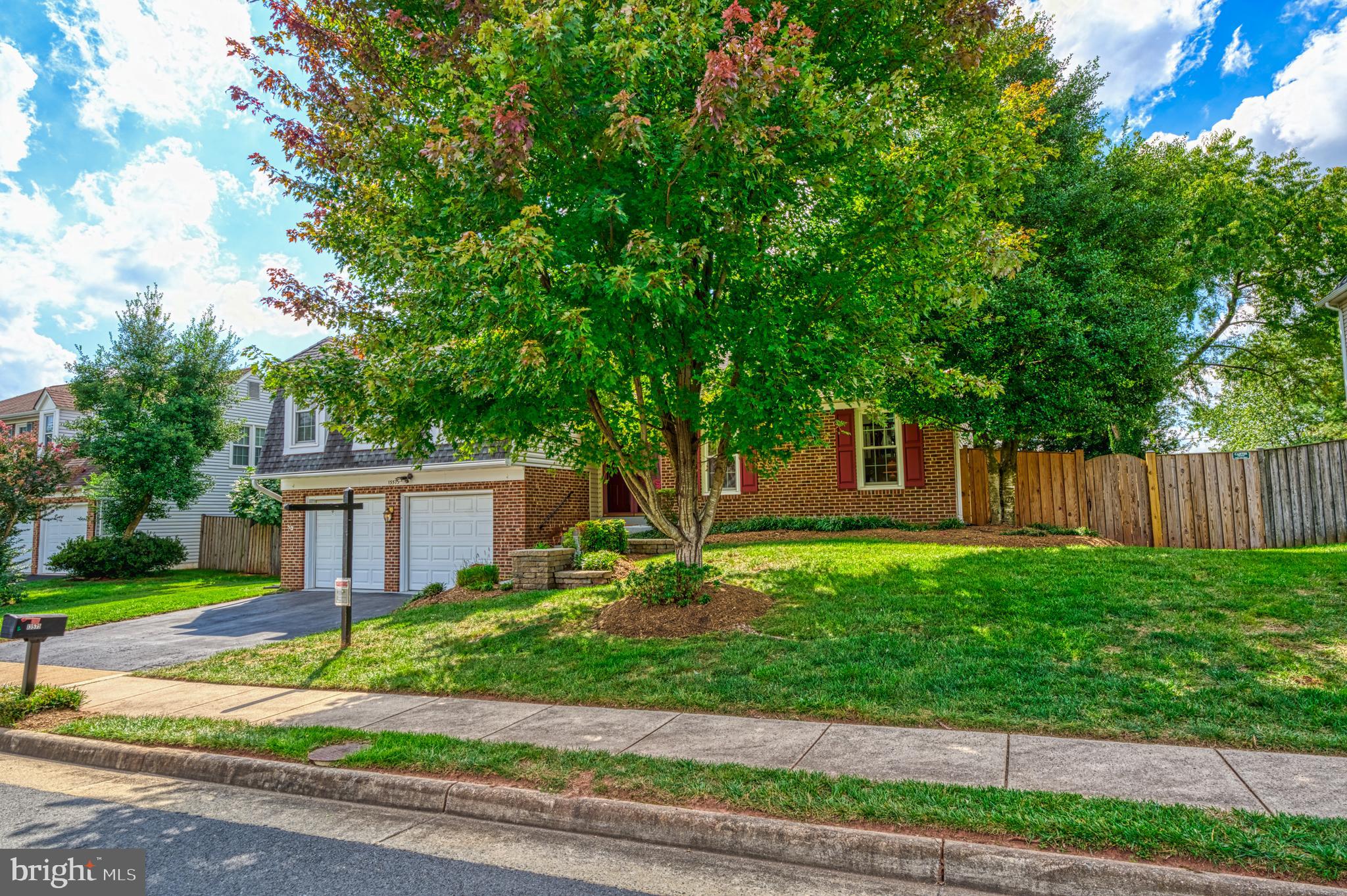 HUNTERS RUN - Residential