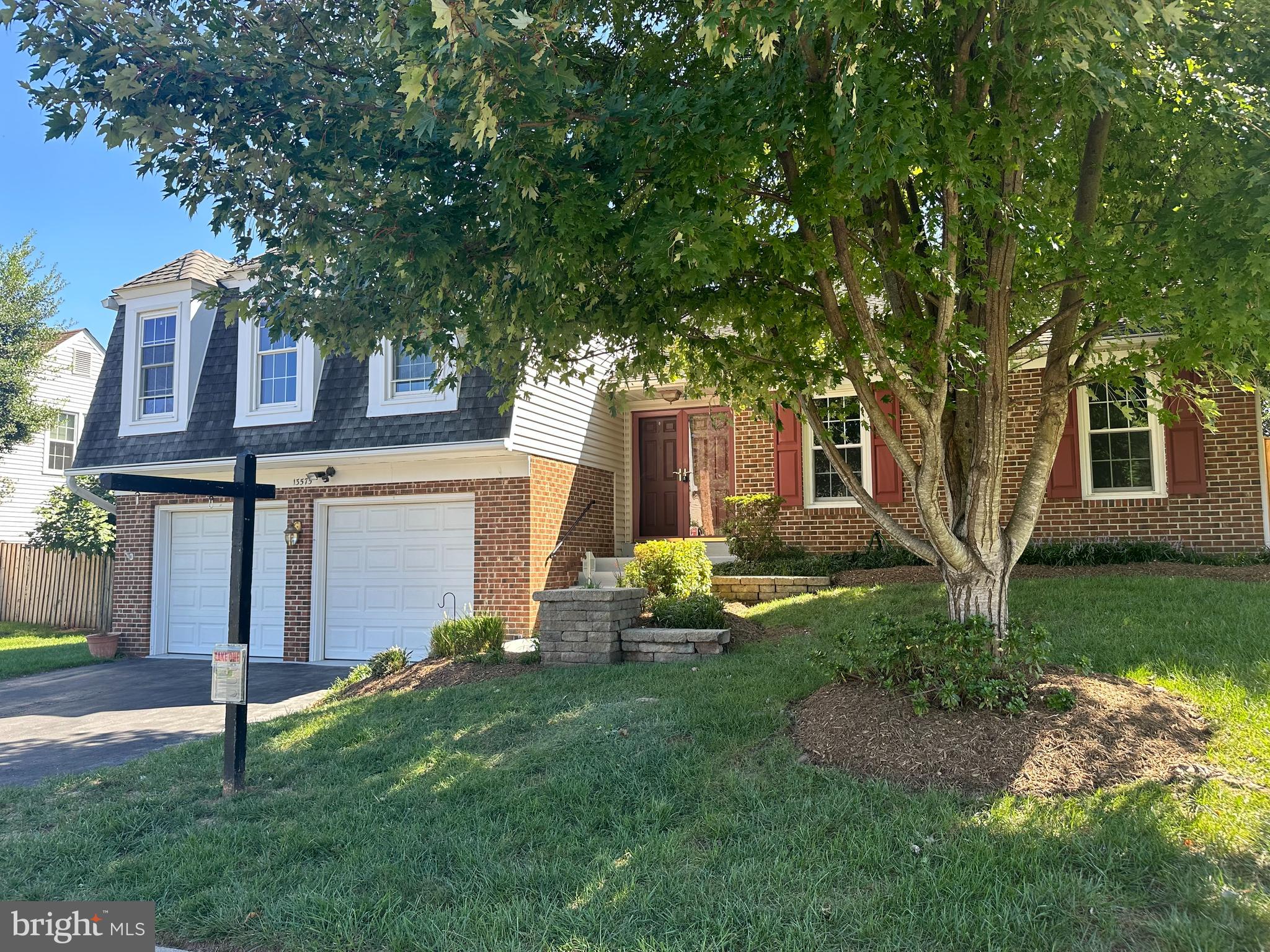 HUNTERS RUN - Residential