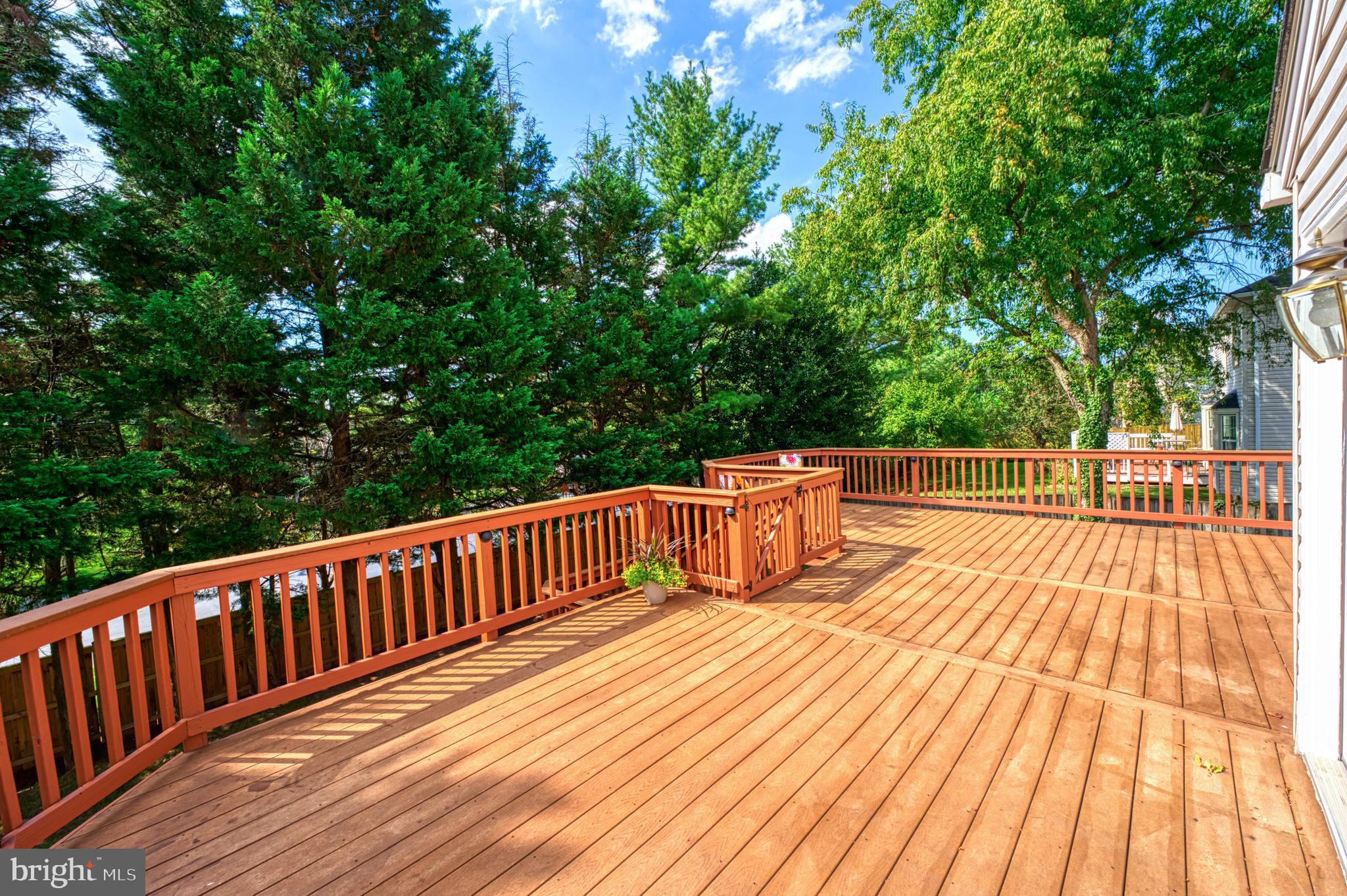 HUNTERS RUN - Residential