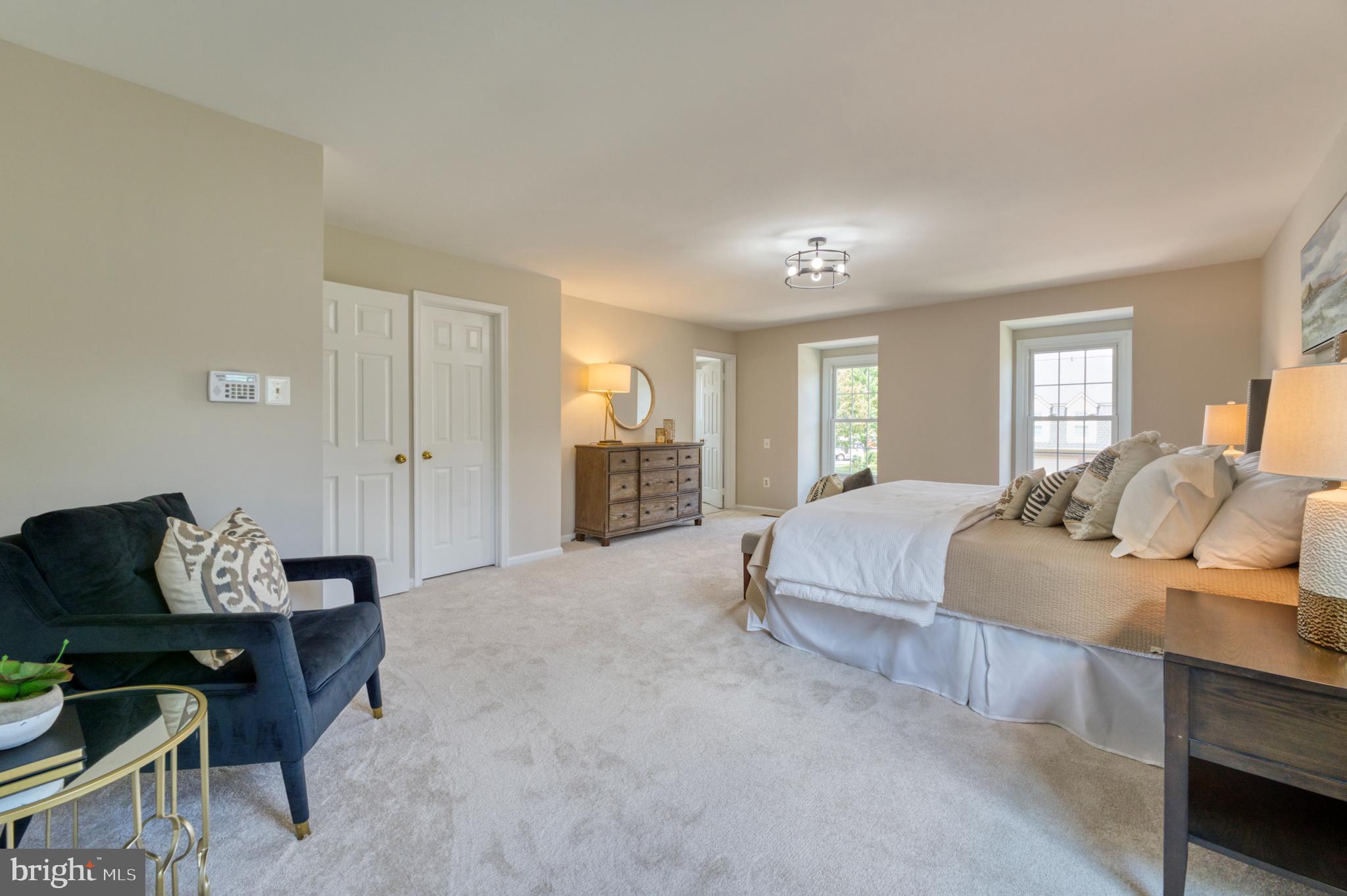 HUNTERS RUN - Residential