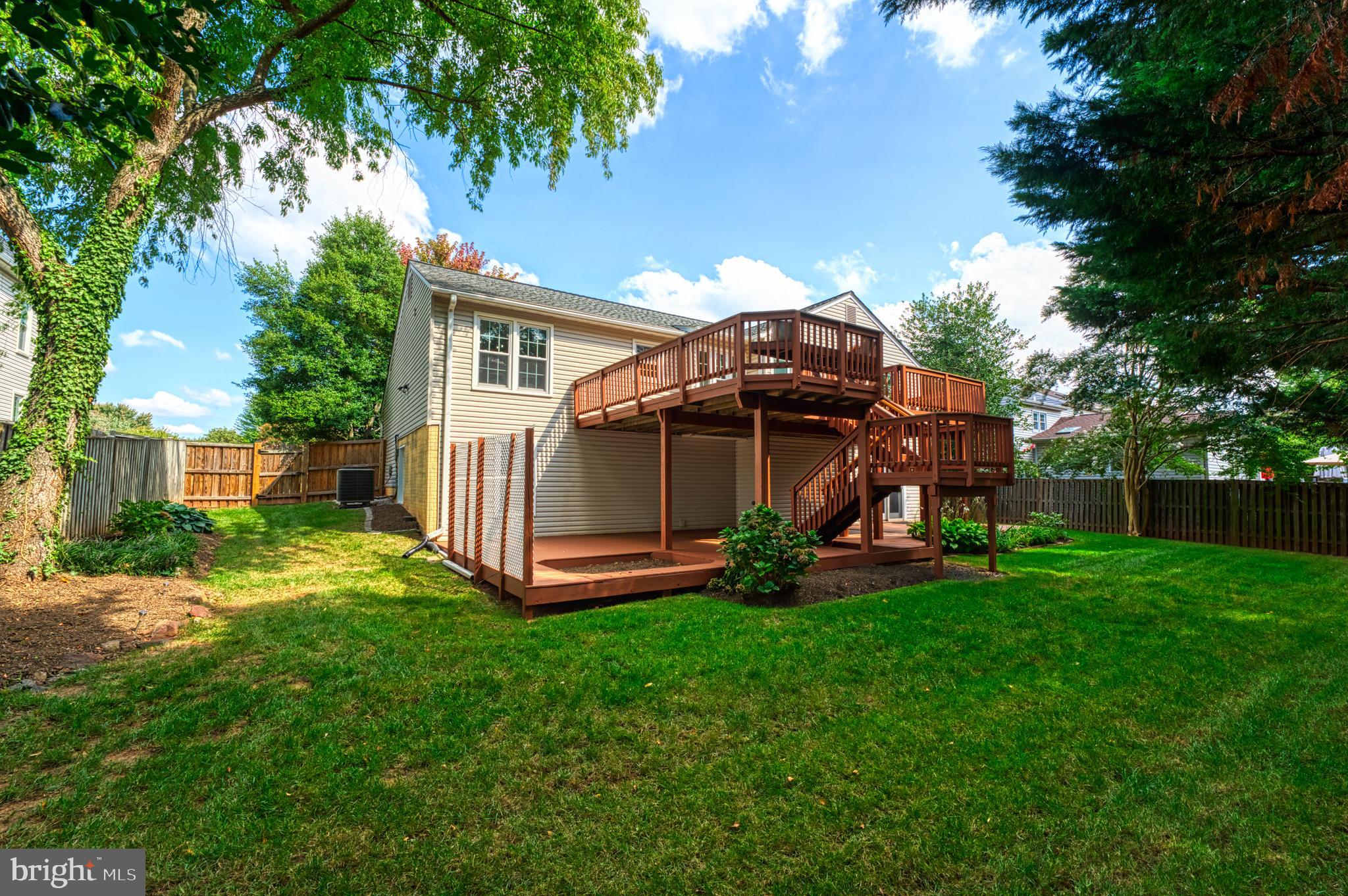 HUNTERS RUN - Residential