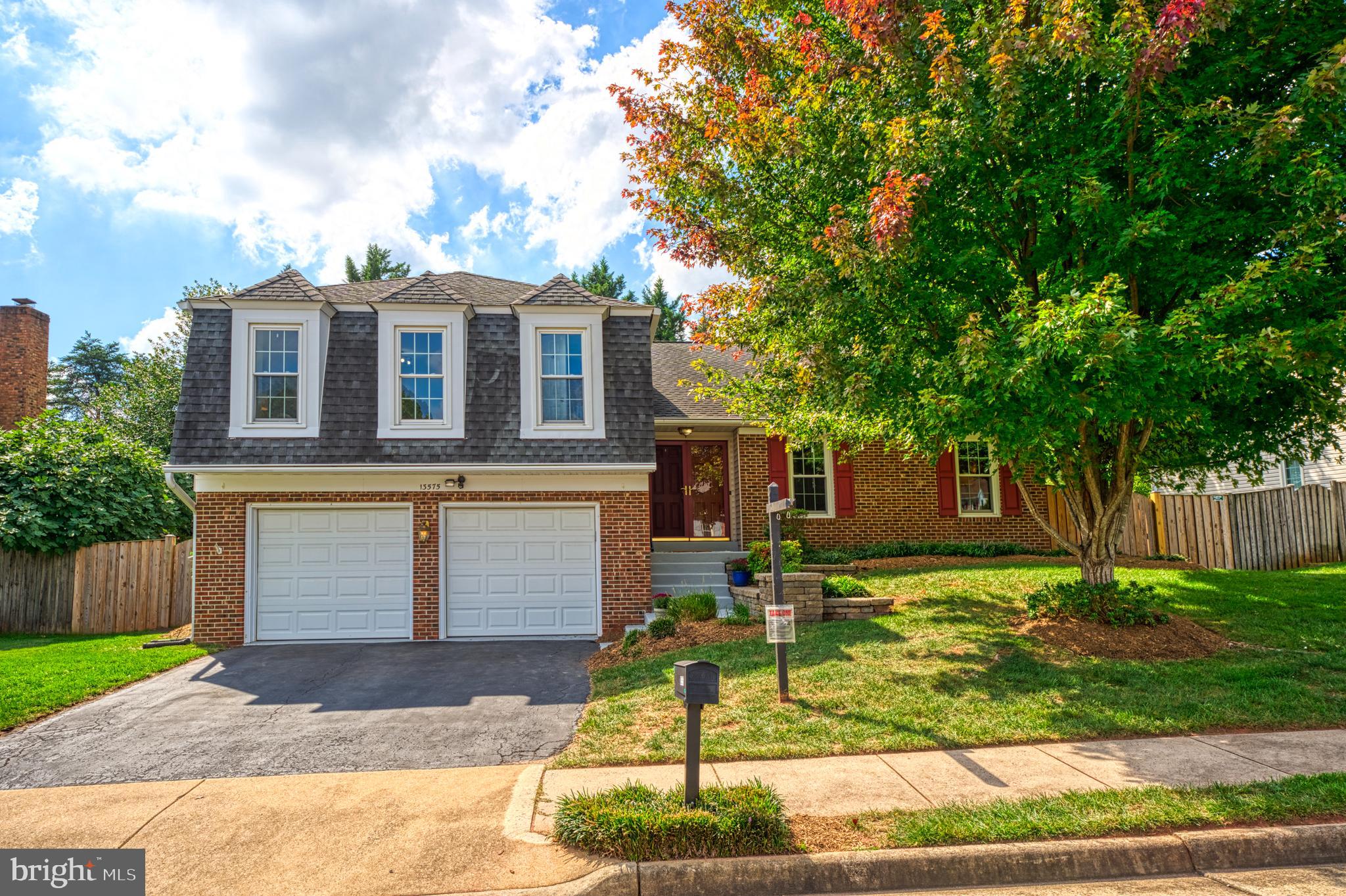 HUNTERS RUN - Residential