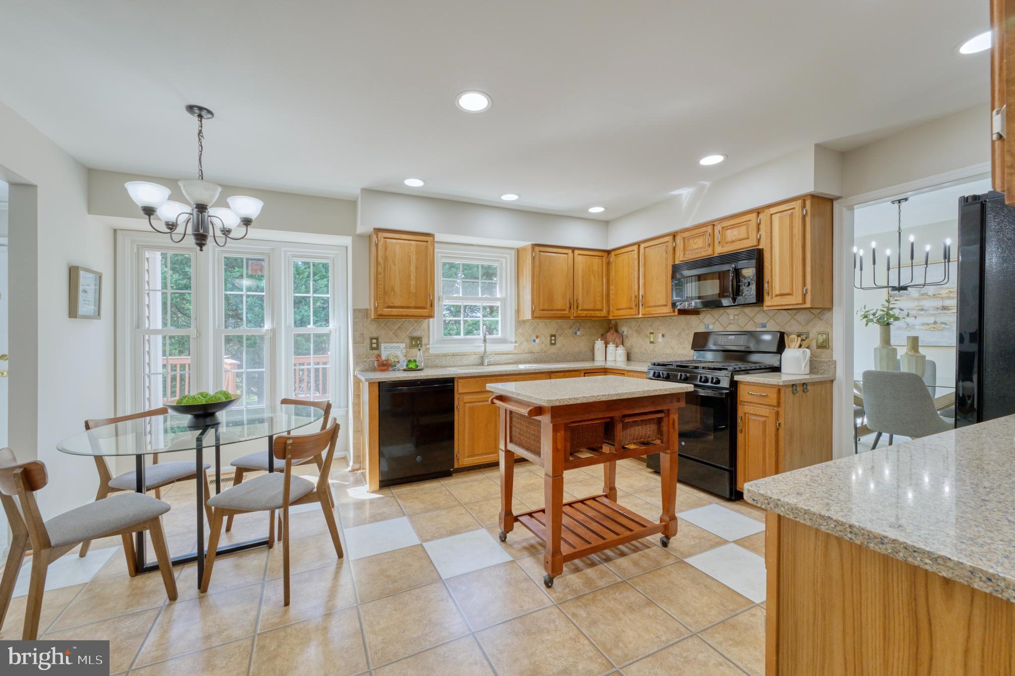 HUNTERS RUN - Residential