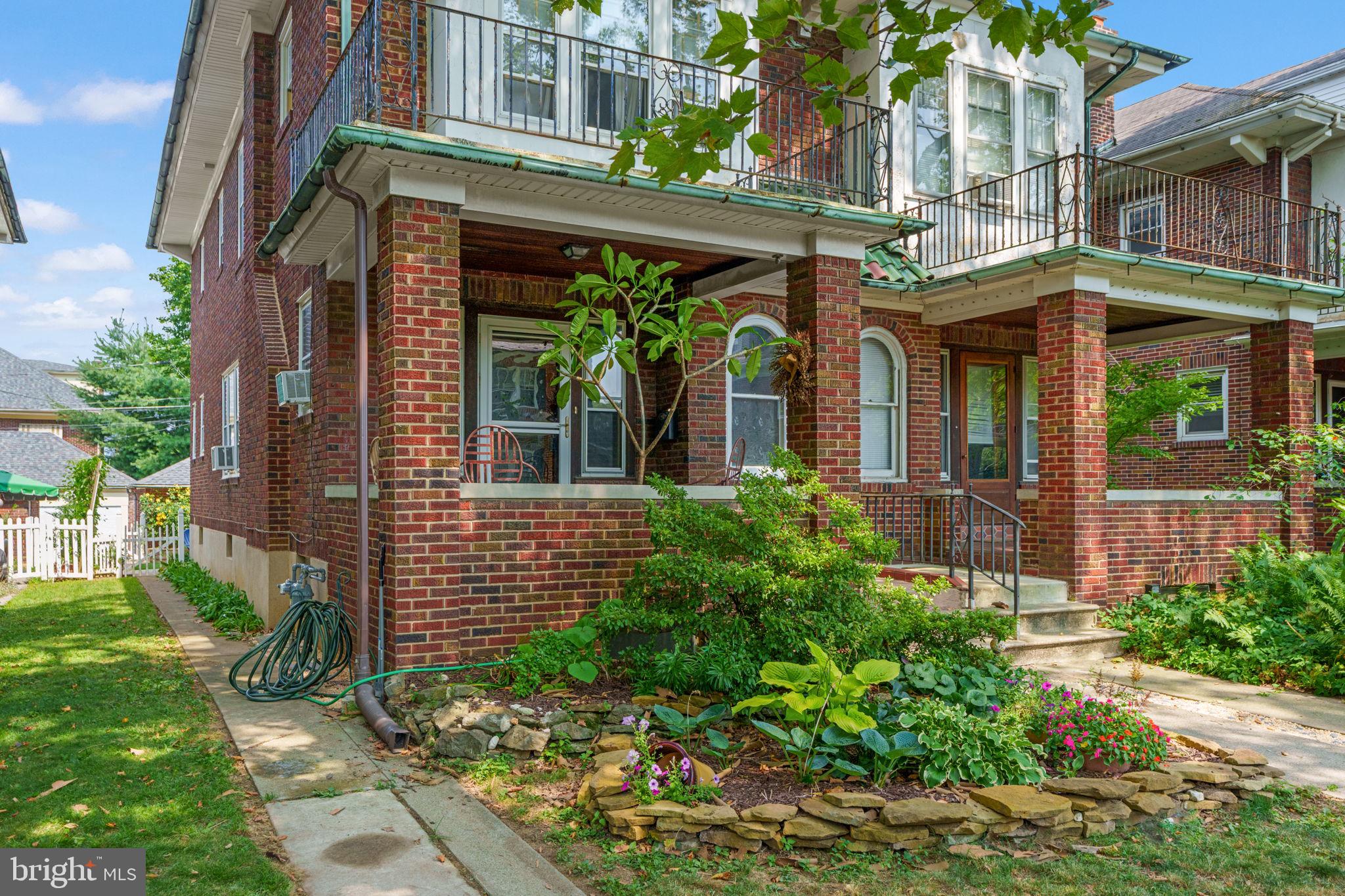 623 N MUHLENBERG STREET