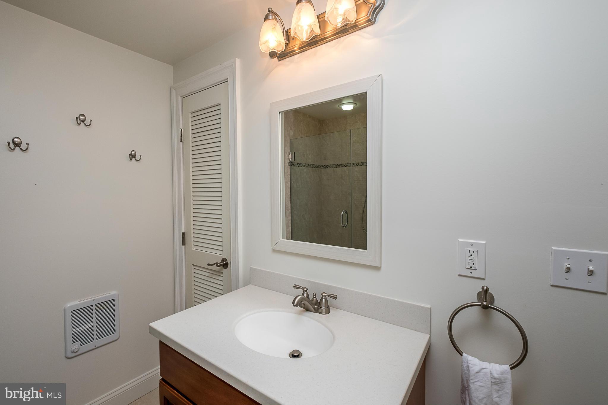 CRESSTON PARK - Residential