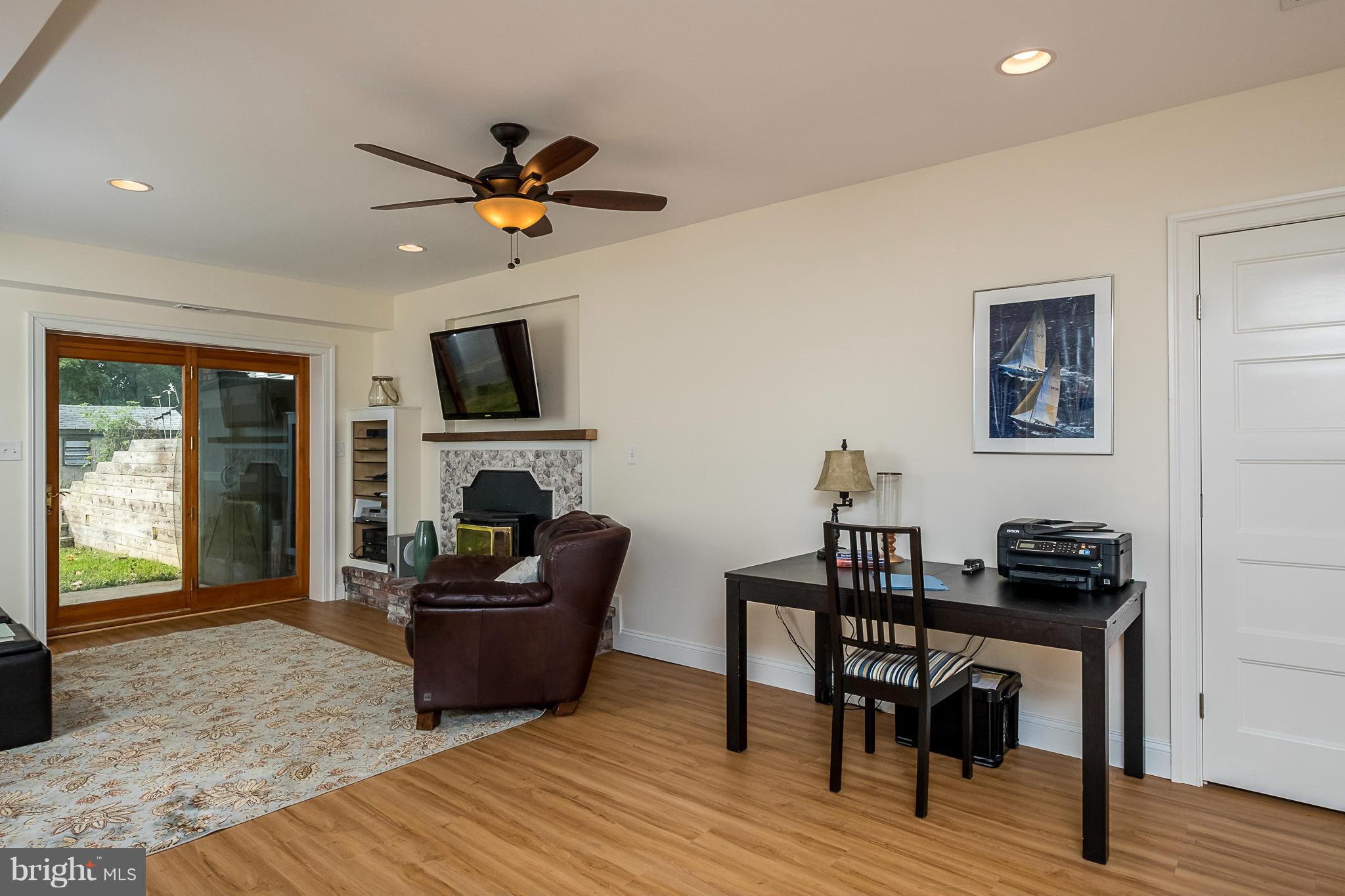 CRESSTON PARK - Residential