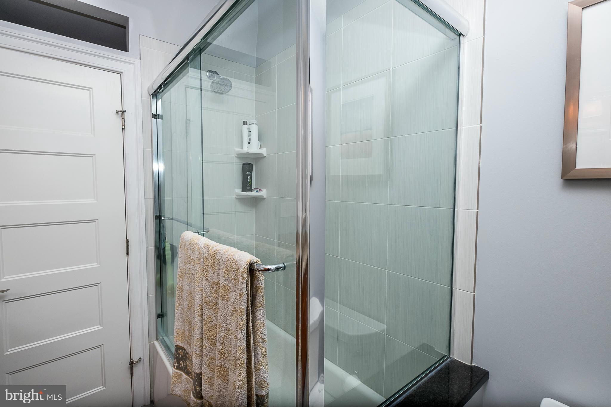 CRESSTON PARK - Residential