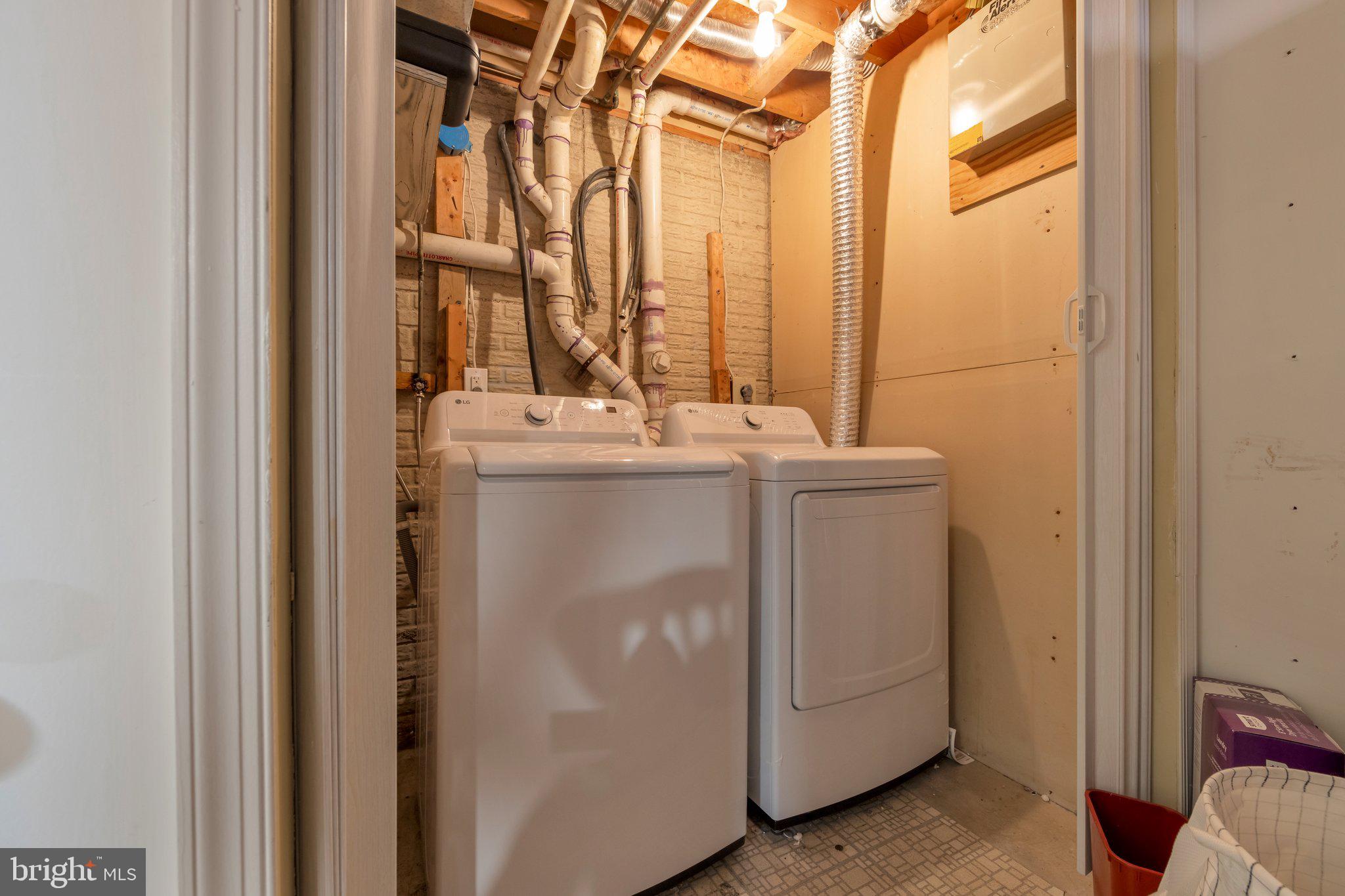 WASHINGTON SQUARE - Residential