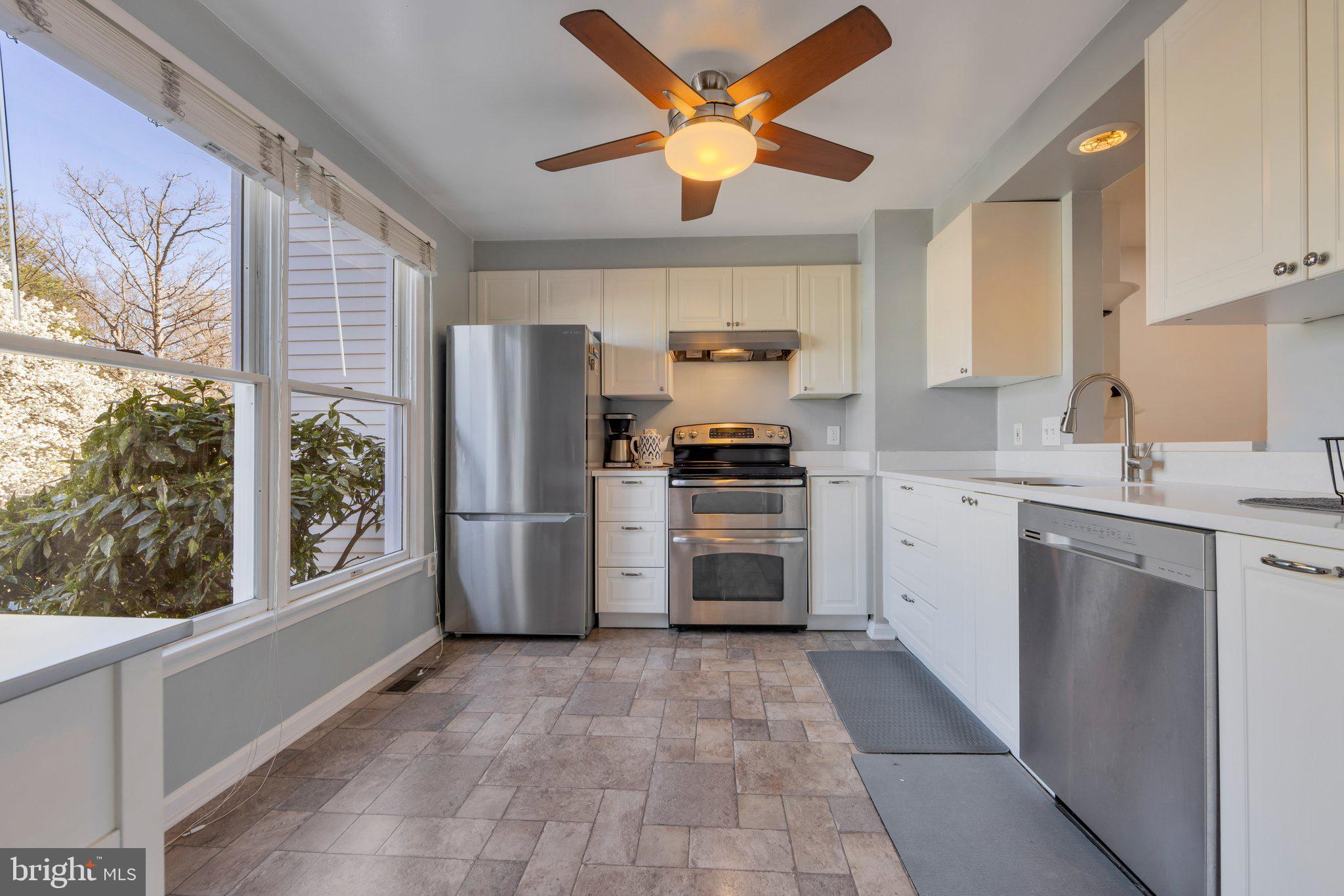 WASHINGTON SQUARE - Residential