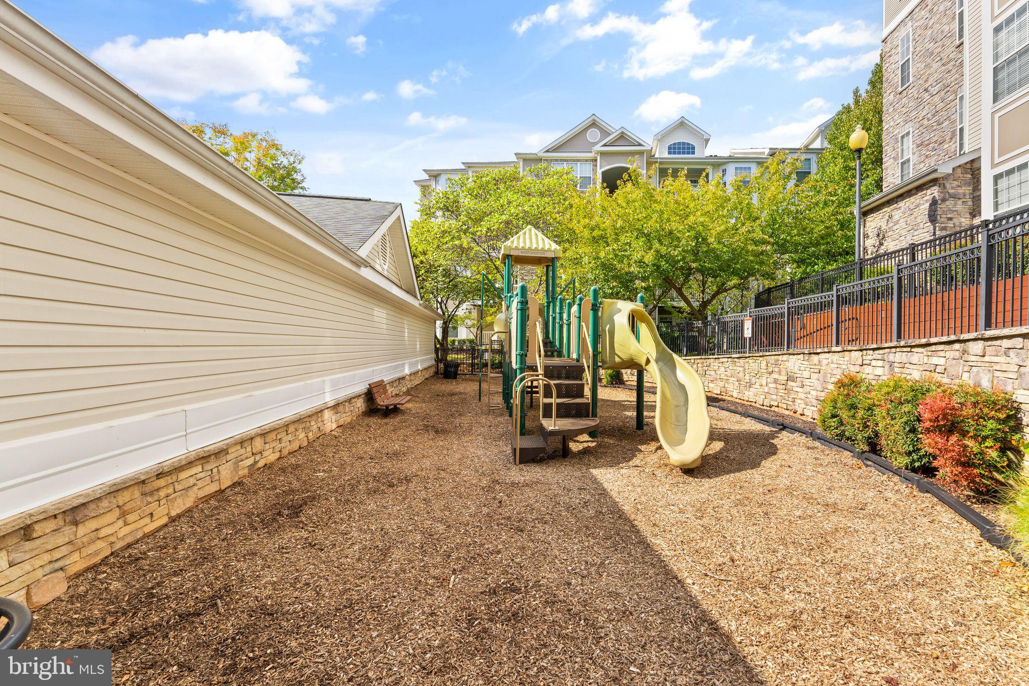 WESTCHESTER AT STRATFORD - Residential