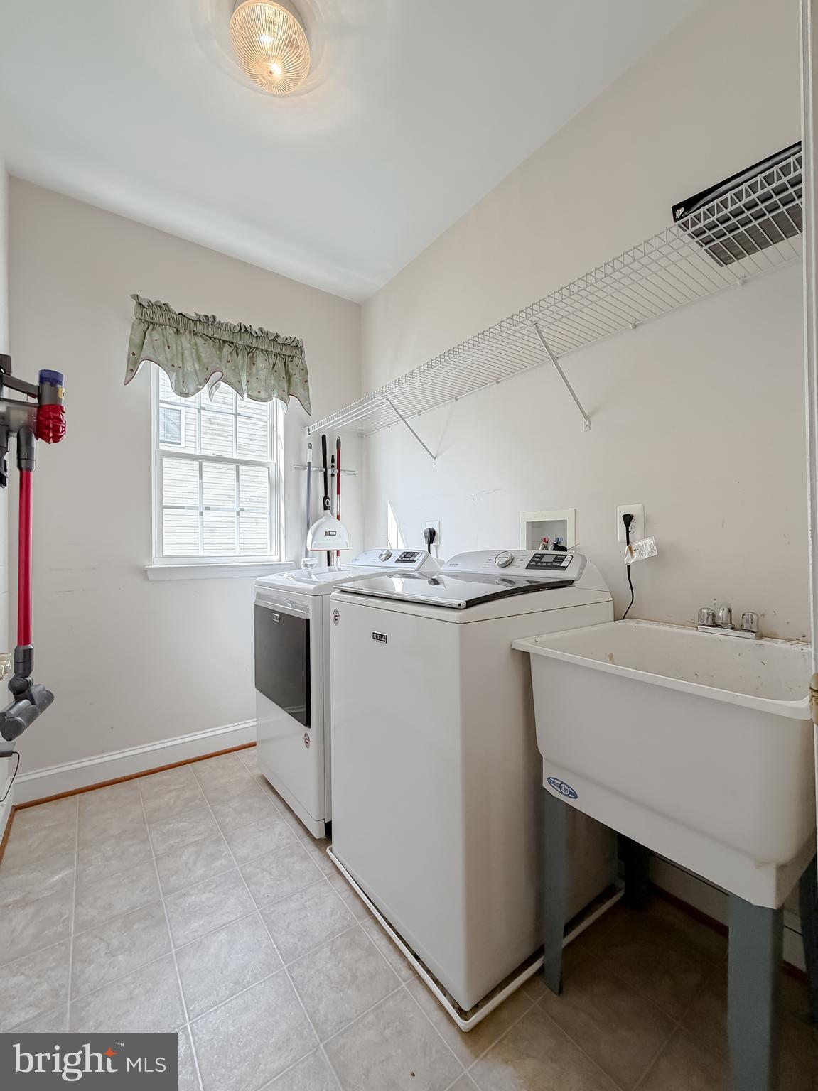 DAHLIA PARK OF WILDEWOOD - Residential