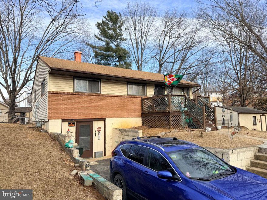 Charming ranch-style home in a desirable Staunton neighborhood! This 3-bedroom, 2-bathroom residence
offers approximately 1,200 sq ft of living space with a functional open floor plan, hardwood and carpeted
flooring, and plenty of natural light. The living room features a cozy fireplace, and the kitchen provides
ample cabinets and a breakfast area.
Enjoy a level lot with a spacious backyard, ideal for outdoor activities, gardening, or future expansion. The
attached 2-car garage with concrete flooring and storage adds convenience, and the full basement offers
additional space or finishing potential.
Modern comforts include central air and natural gas heating, making the home comfortable year-round.
Located close to schools, shopping, and major routes, this property combines small-town charm with
accessibility and convenience.