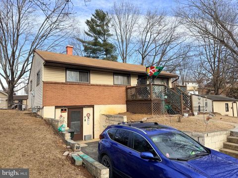 Homes For Sale - 312 Devon Road<br/> Staunton City County, STAUNTON, VA 24401