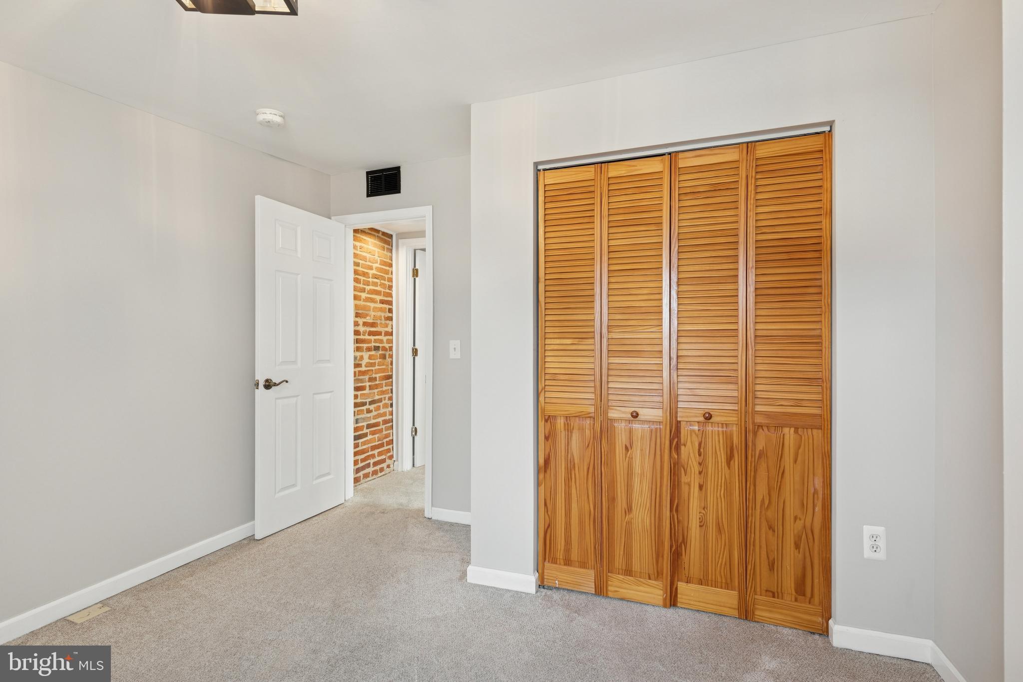 FEDERAL HILL HISTORIC DISTRICT - Residential Lease