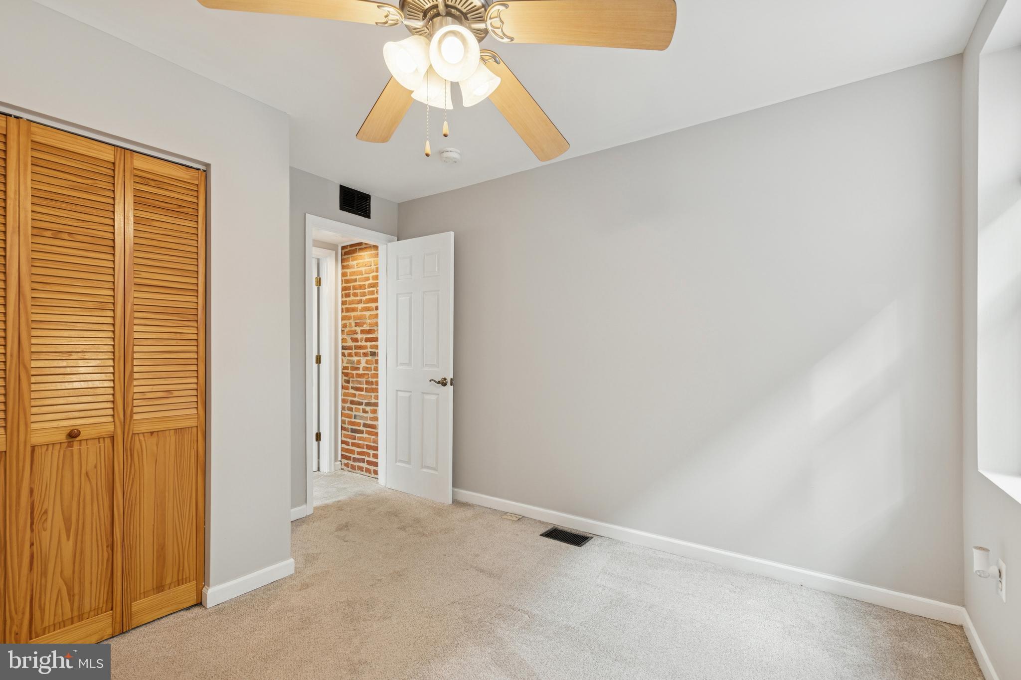 FEDERAL HILL HISTORIC DISTRICT - Residential Lease