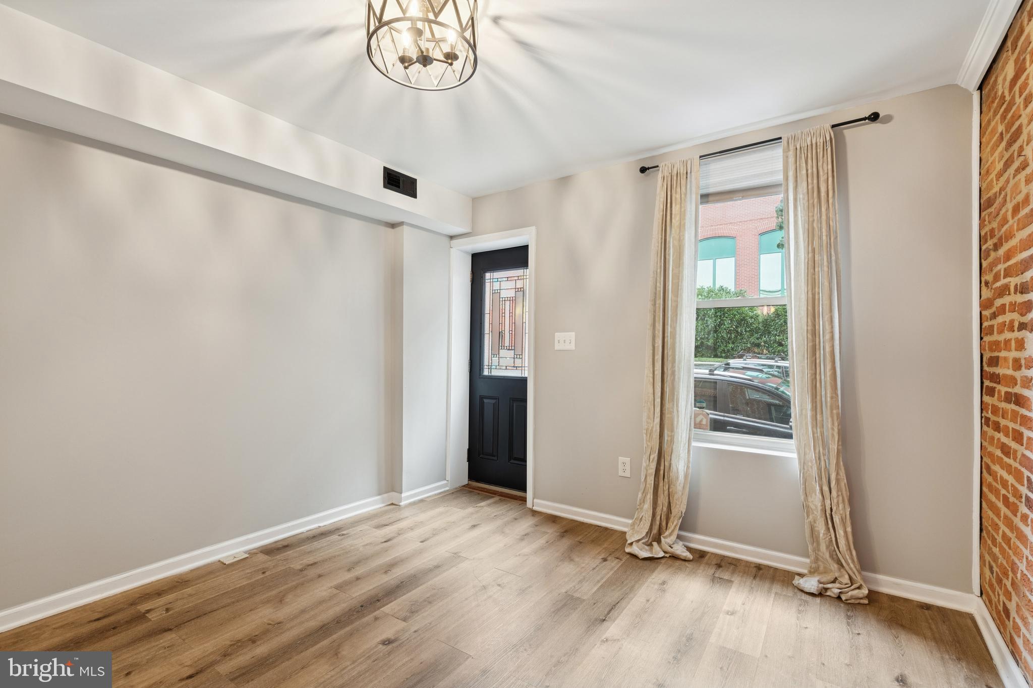 FEDERAL HILL HISTORIC DISTRICT - Residential Lease