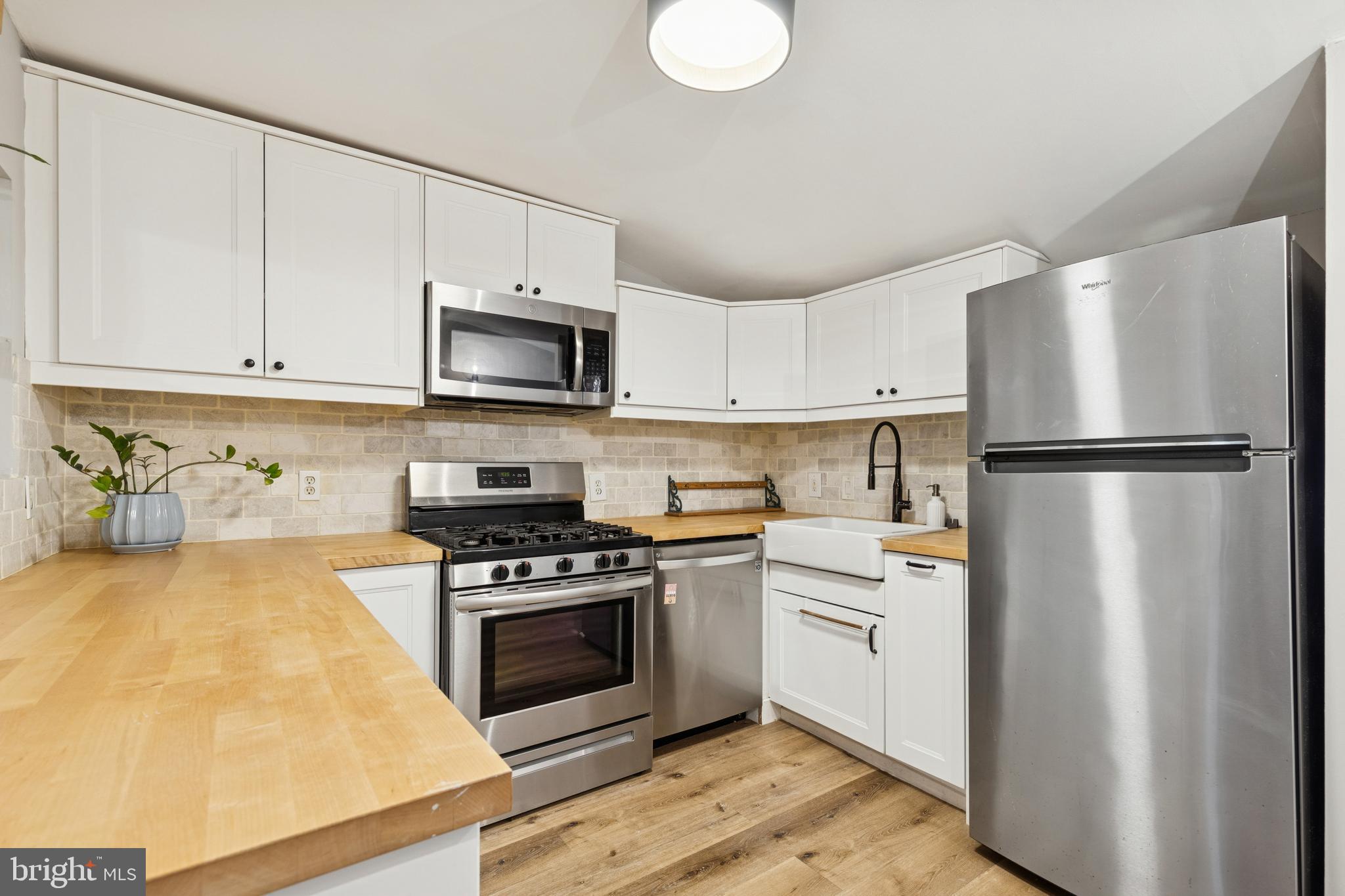 FEDERAL HILL HISTORIC DISTRICT - Residential Lease