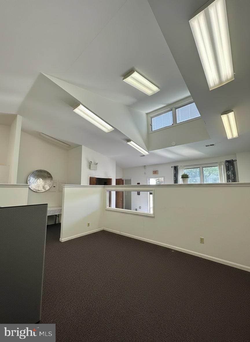 252 W SWAMP ROAD 39