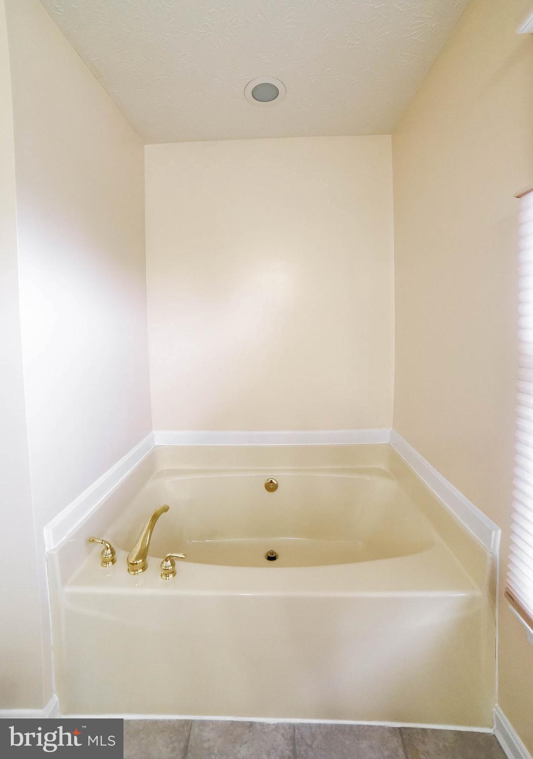 SYCAMORE HOLLOW OF WLDWD - Residential