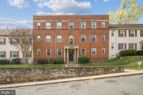 2202 Colston Drive Unit 2202-C, Silver Spring, MD MLS: MDMC2172504