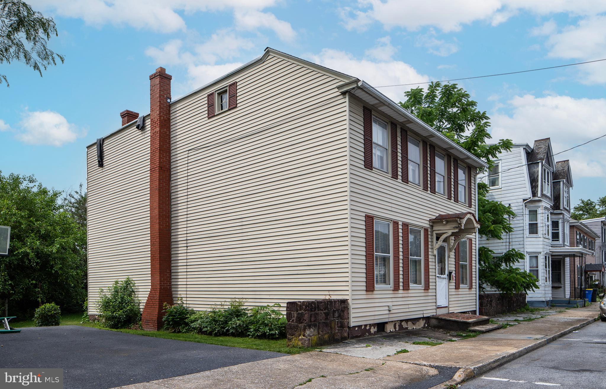 20 W WATER STREET