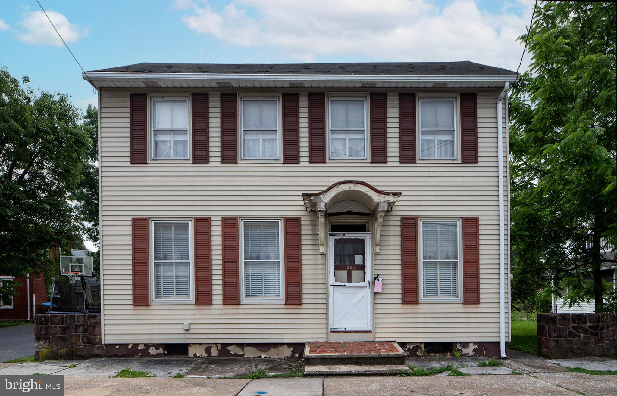 20 W WATER STREET