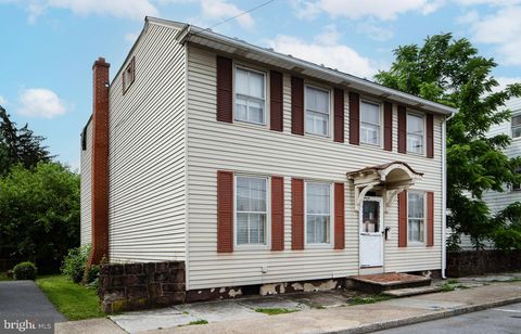 20 W WATER STREET MIDDLETOWN PA 17057