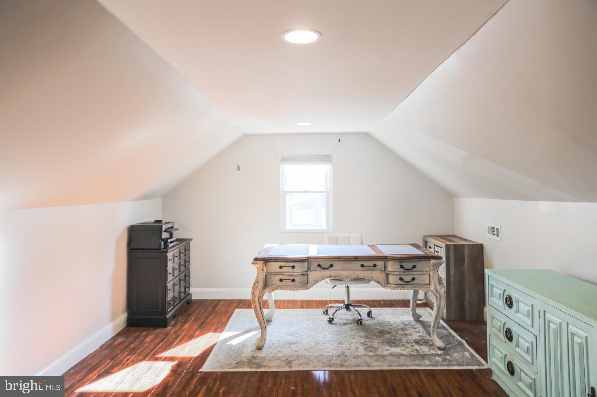 PARKVILLE - Residential