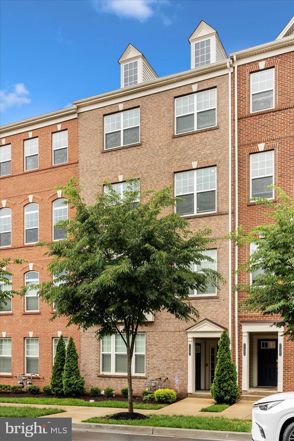 WESTVIEW SOUTH - Residential