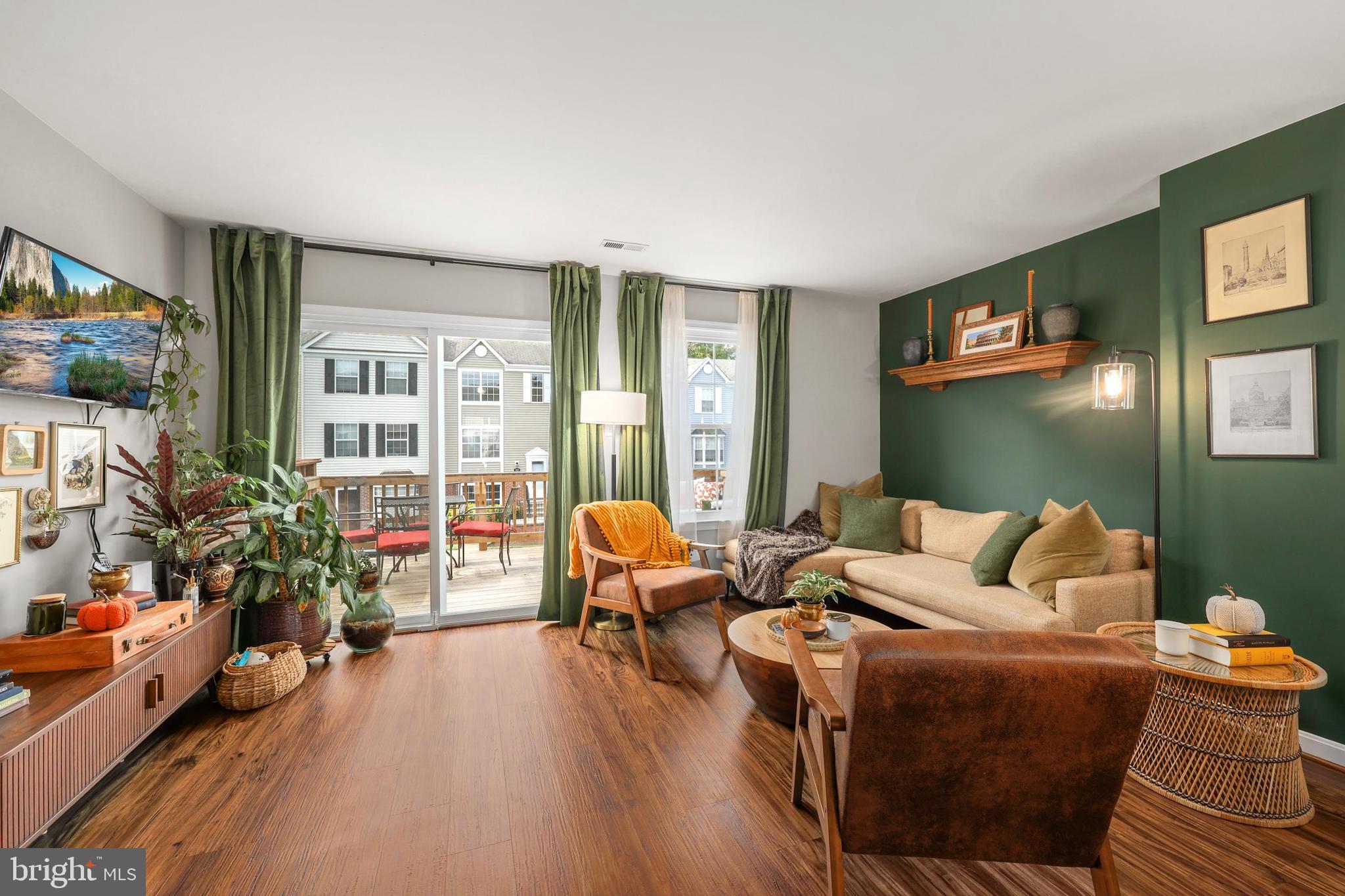 SUNNINGDALE MEADOWS - Residential