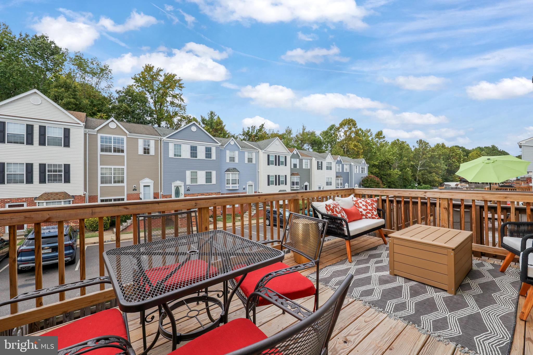 SUNNINGDALE MEADOWS - Residential