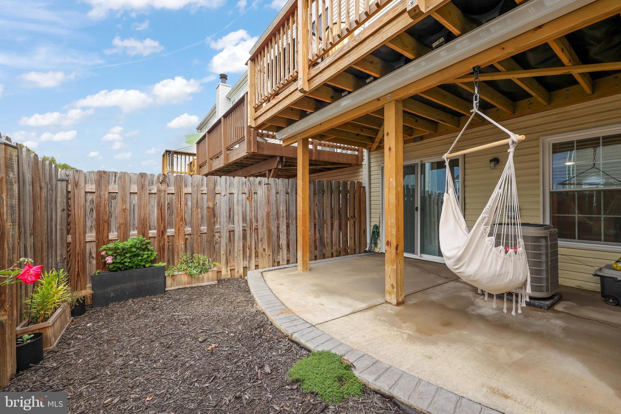 SUNNINGDALE MEADOWS - Residential