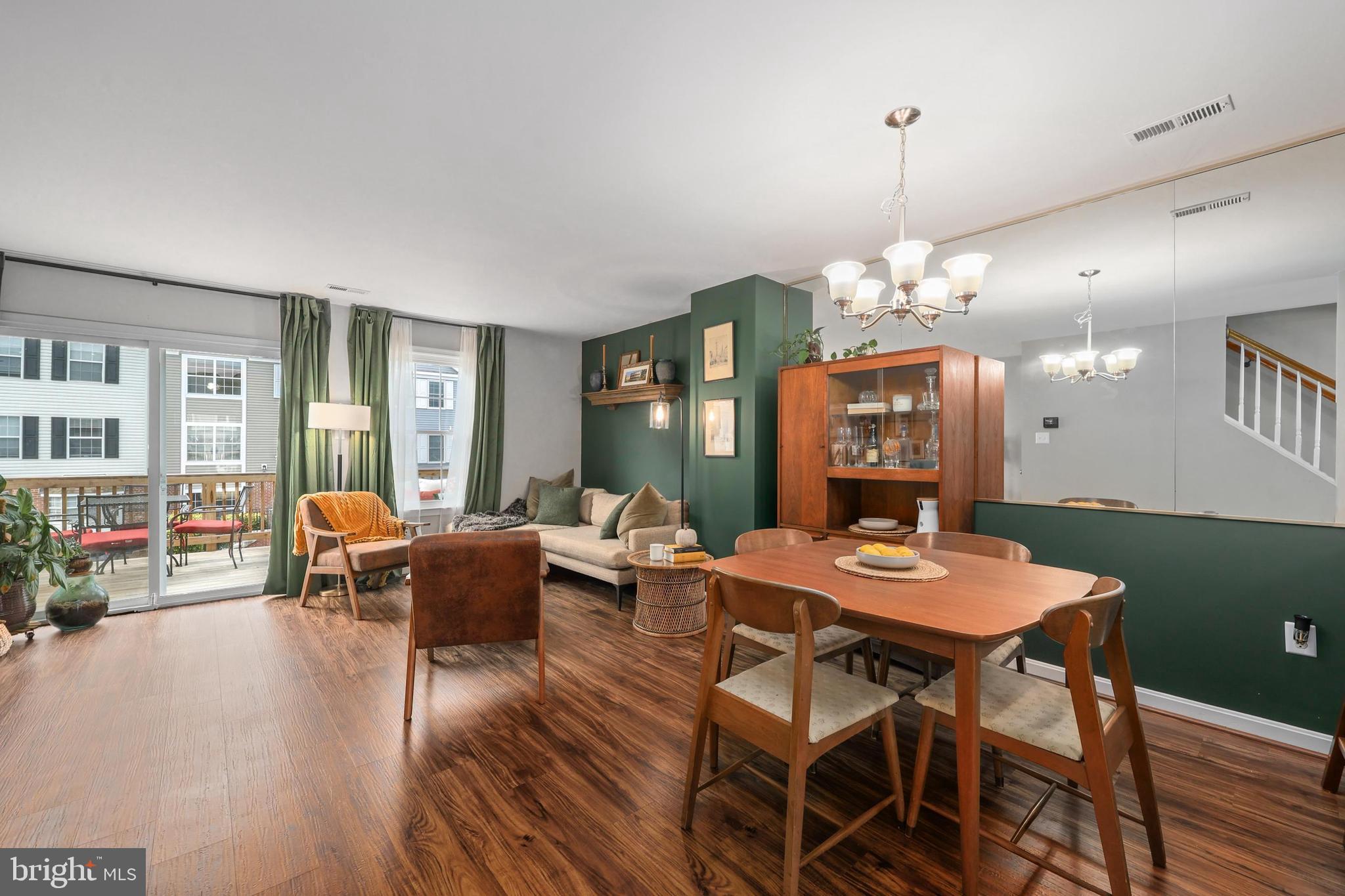 107 MAYFAIR PLACE 165