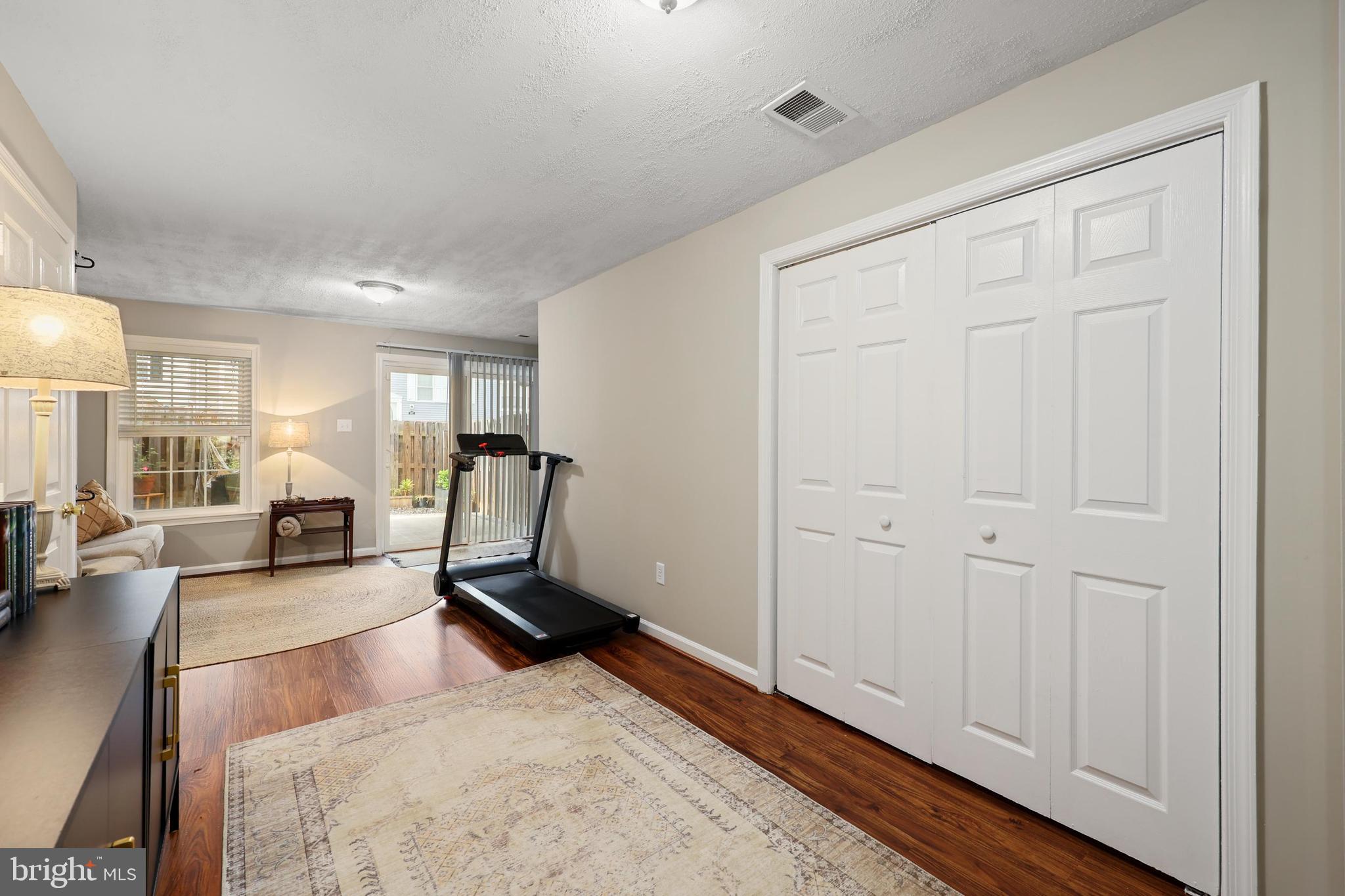 SUNNINGDALE MEADOWS - Residential