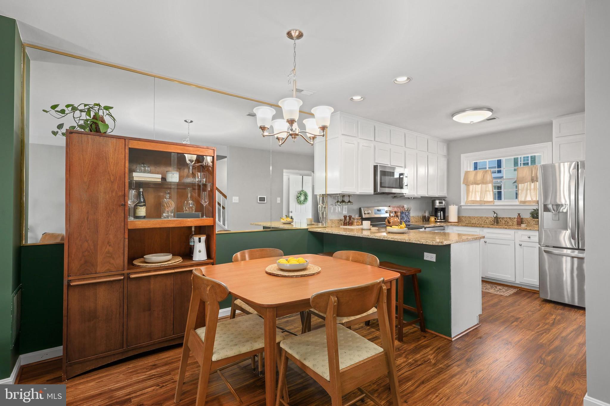 107 MAYFAIR PLACE 165