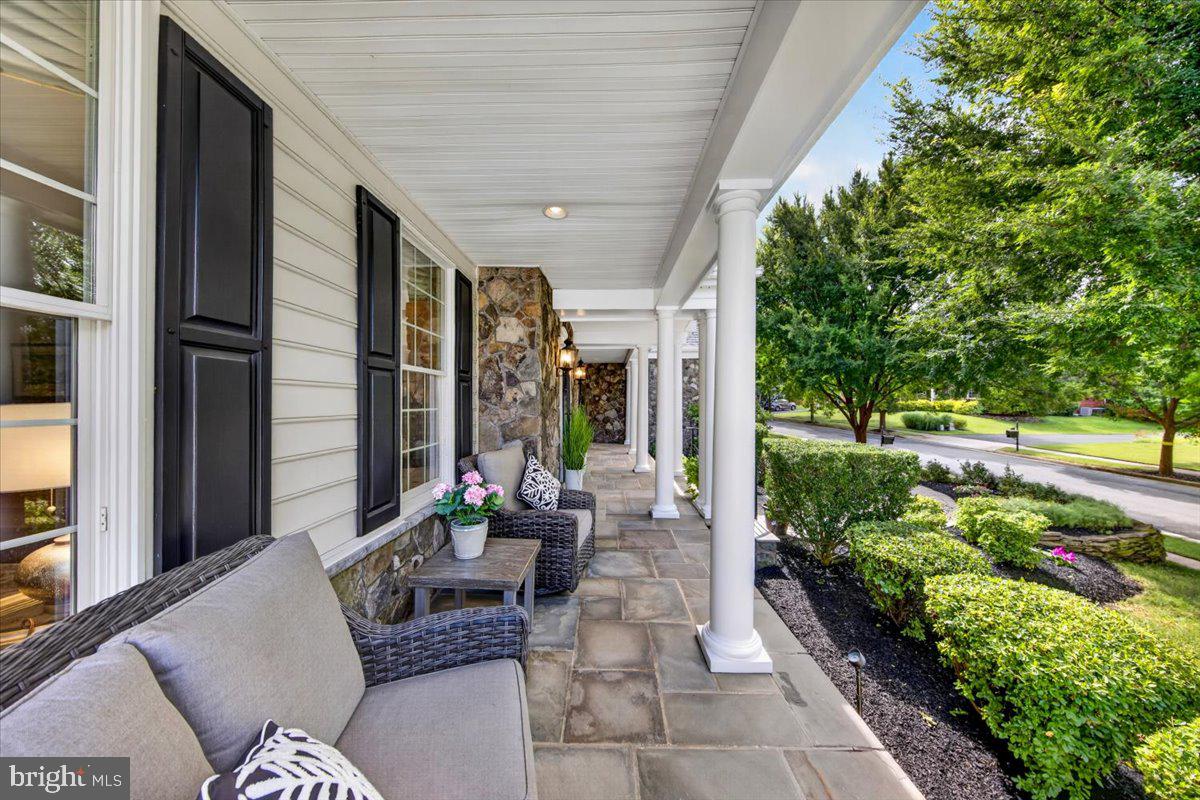 5403 FISHERS HILL WAY