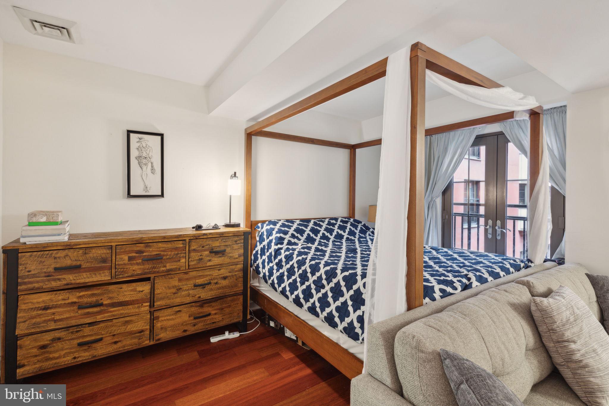 RITTENHOUSE SQUARE - Residential Lease