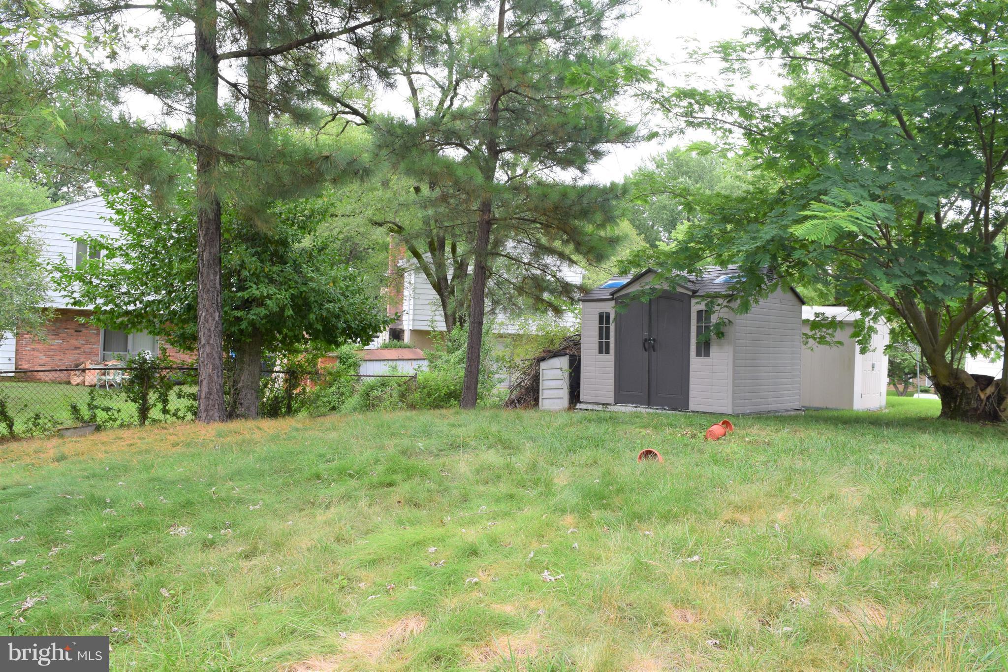 FAIRFIELD KNOLLS - Residential