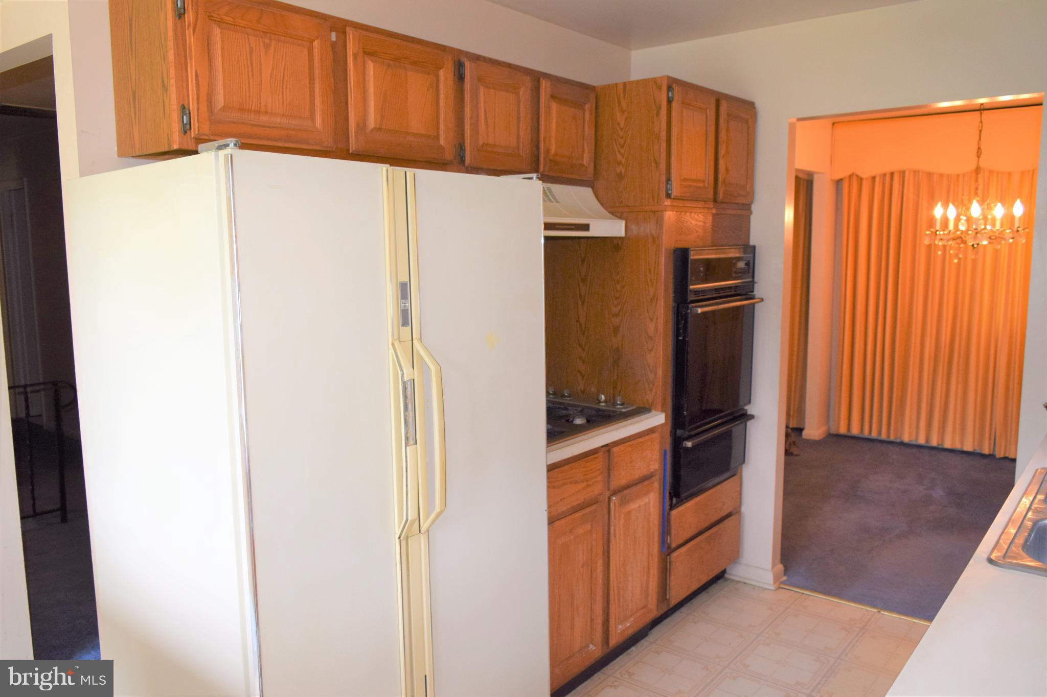 FAIRFIELD KNOLLS - Residential