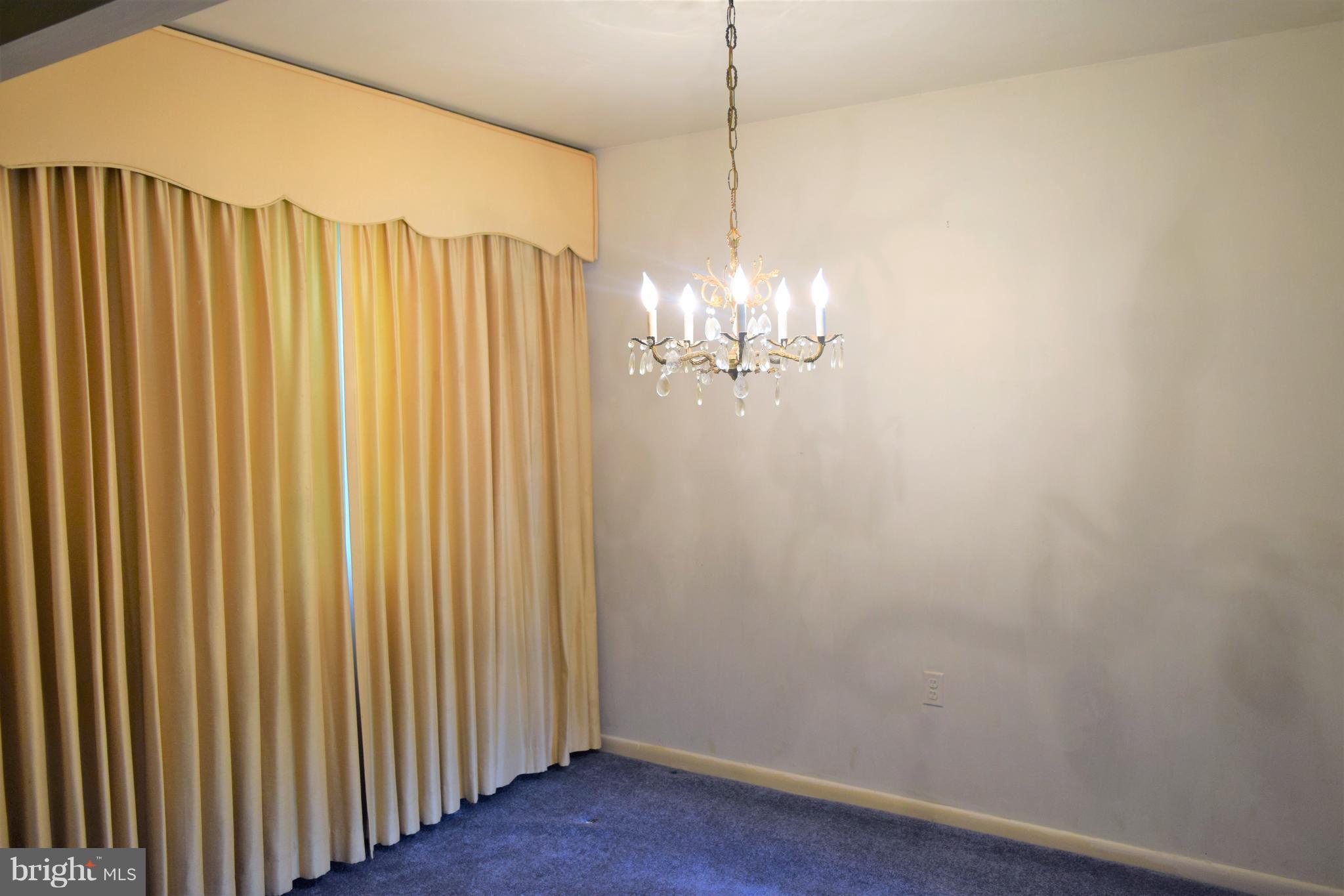 FAIRFIELD KNOLLS - Residential