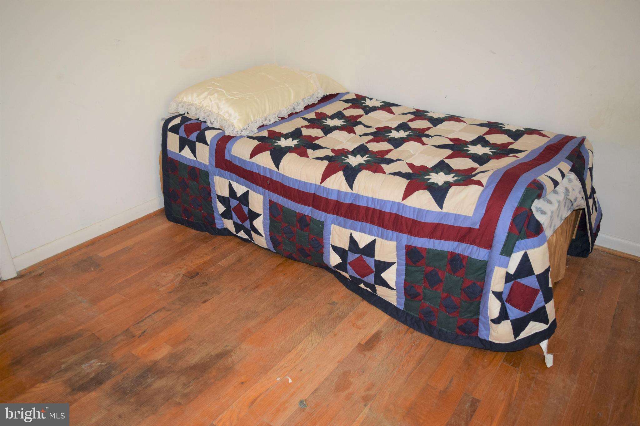 FAIRFIELD KNOLLS - Residential