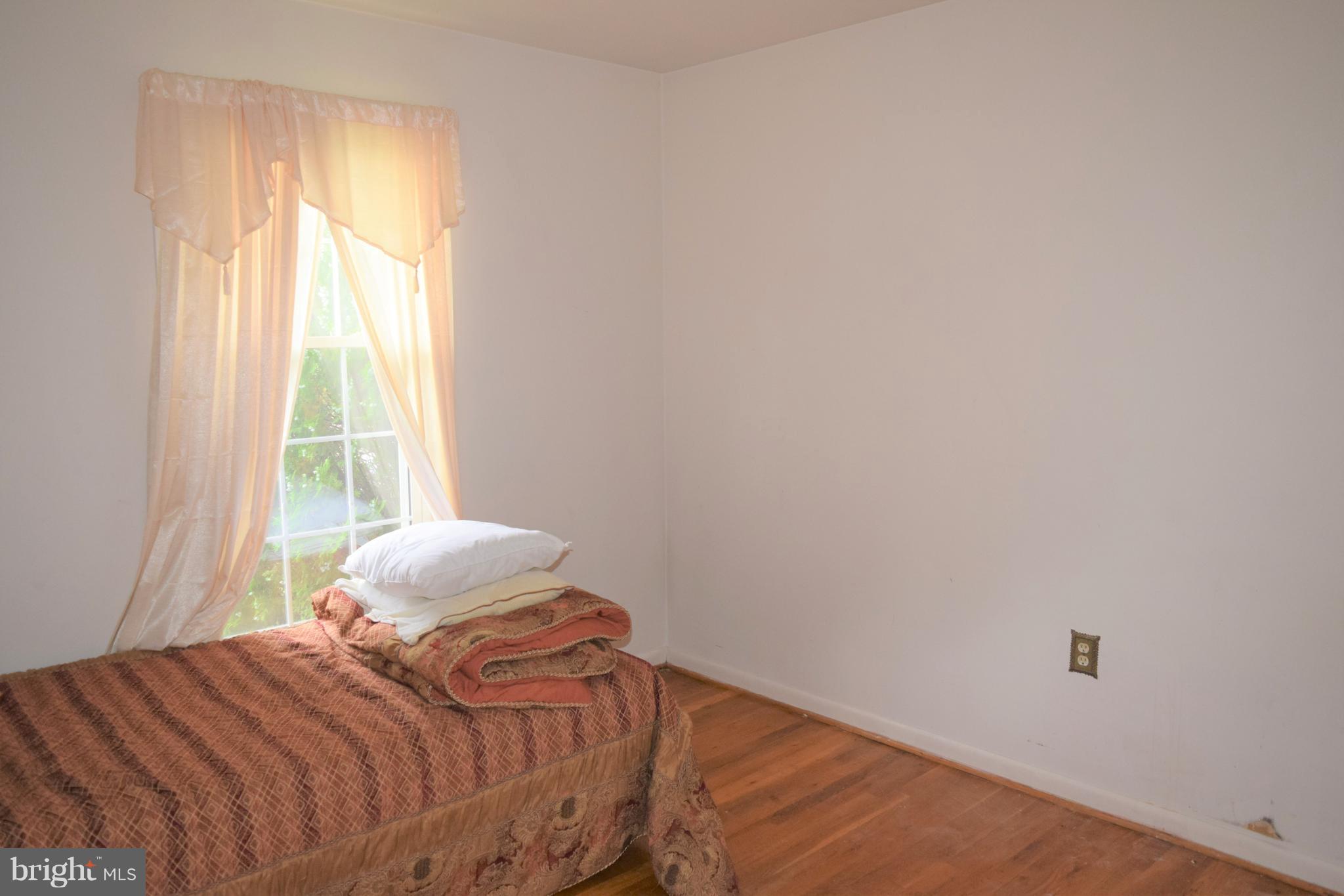 FAIRFIELD KNOLLS - Residential