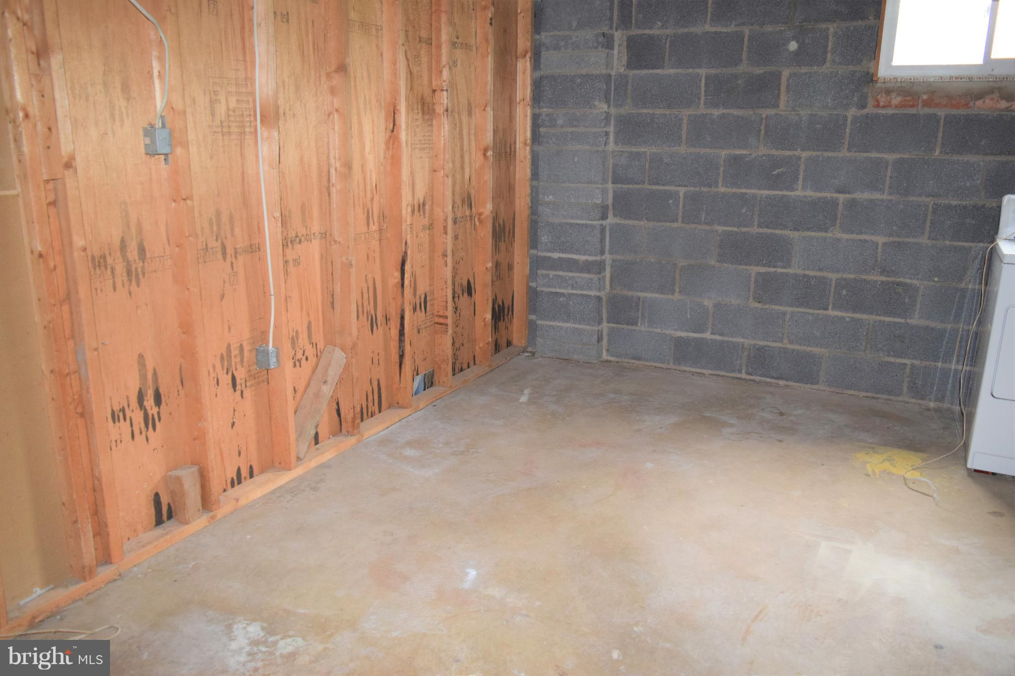 FAIRFIELD KNOLLS - Residential